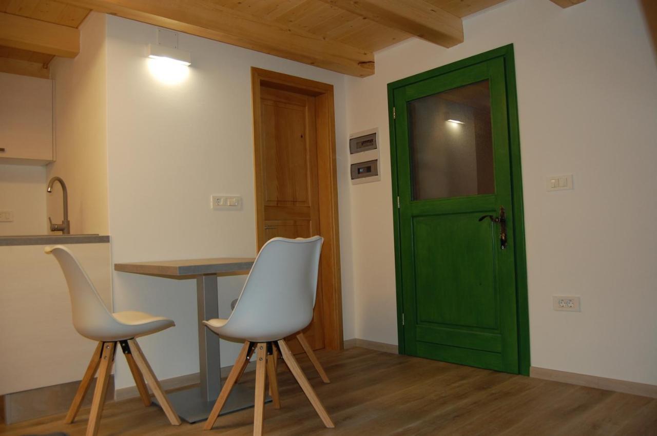 Apartma Hiska Dobravlje Екстер'єр фото
