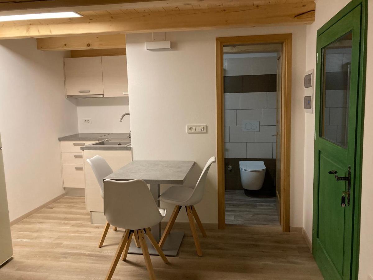 Apartma Hiska Dobravlje Екстер'єр фото