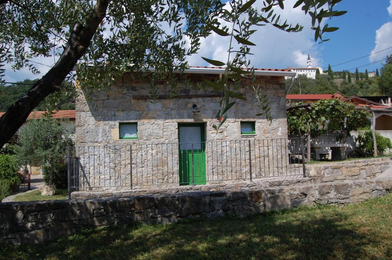 Apartma Hiska Dobravlje Екстер'єр фото